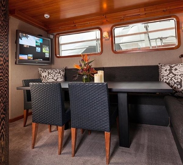 The 39m Yacht SOUTHERN CLOUD