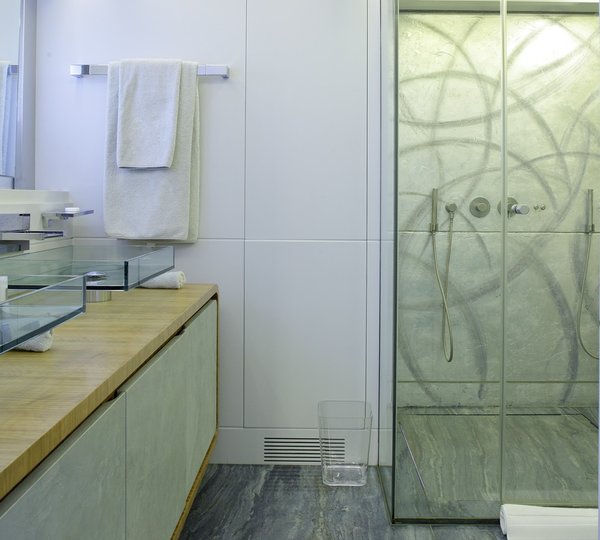 The 41m Yacht BARENTS SEA