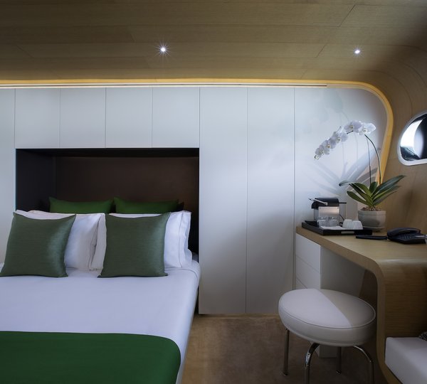 The 41m Yacht OCEAN EMERALD