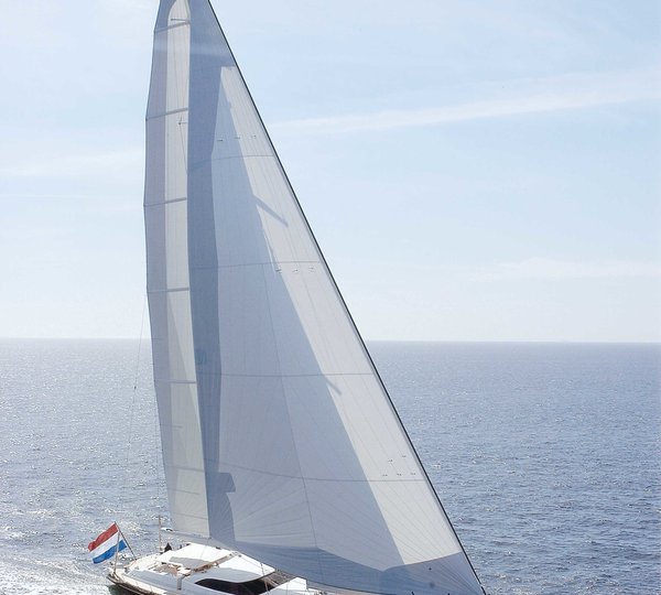 The 42m Yacht BELLA RAGAZZA