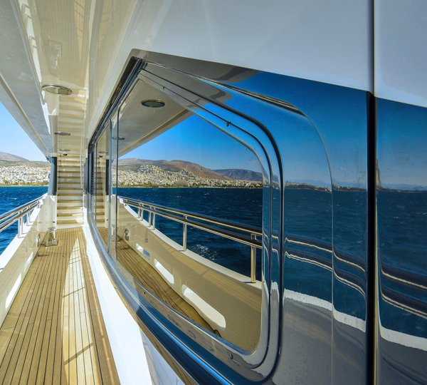 The 42m Yacht IDEFIX