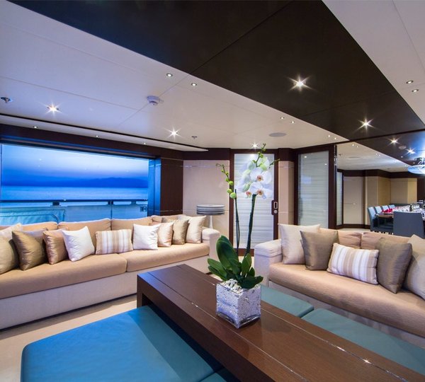 Inside On Yacht ROBUSTO