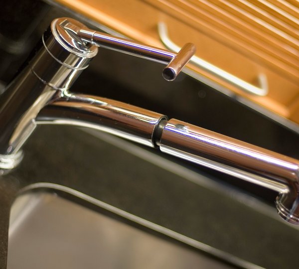 Tapware: Yacht BLUE VISION's Close Up Captured