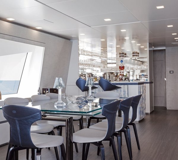 upper deck sky lounge dining area