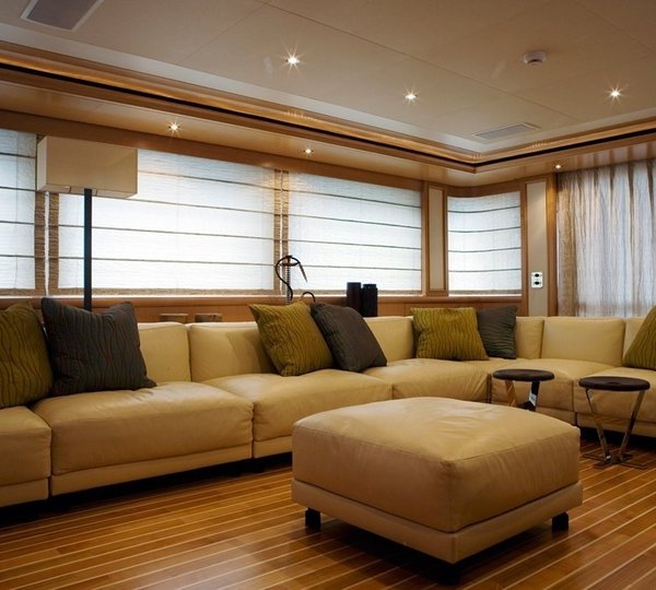 Sitting: Yacht HANA's Saloon Image