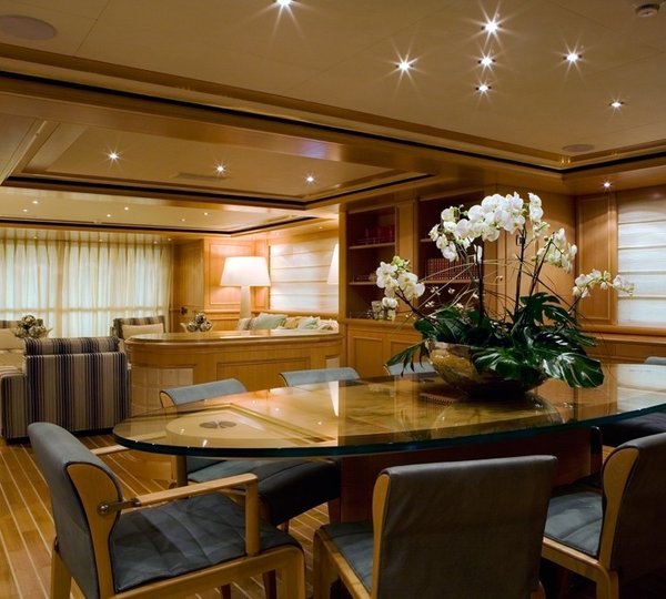 Eating/dining Saloon On Yacht HANA