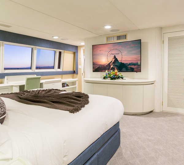 The 43m Yacht SEA FALCON