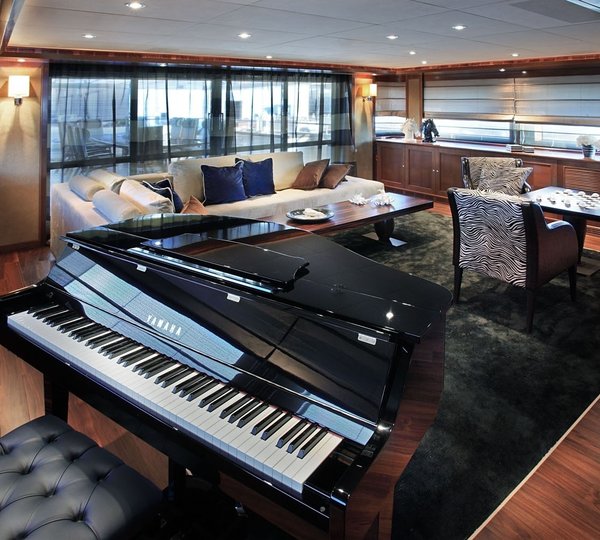 Top Saloon On Board Yacht SOFICO