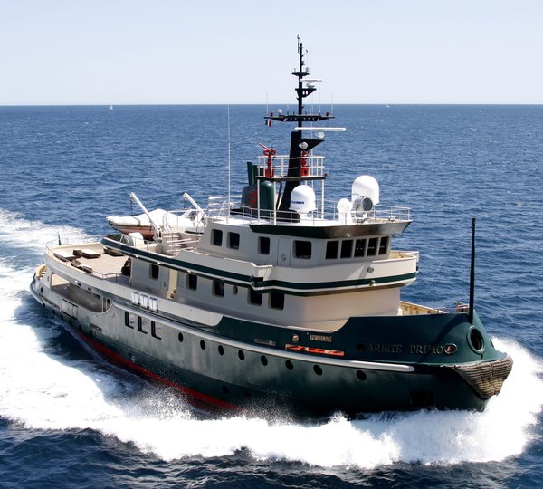 Cruising On Yacht ARIETE PRIMO