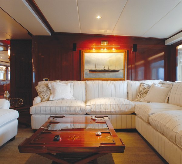 Saloon Upon Premier Deck Aboard Yacht ARIETE PRIMO