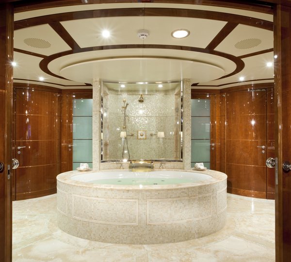 Main Master Bath On Yacht COCO VIENTE