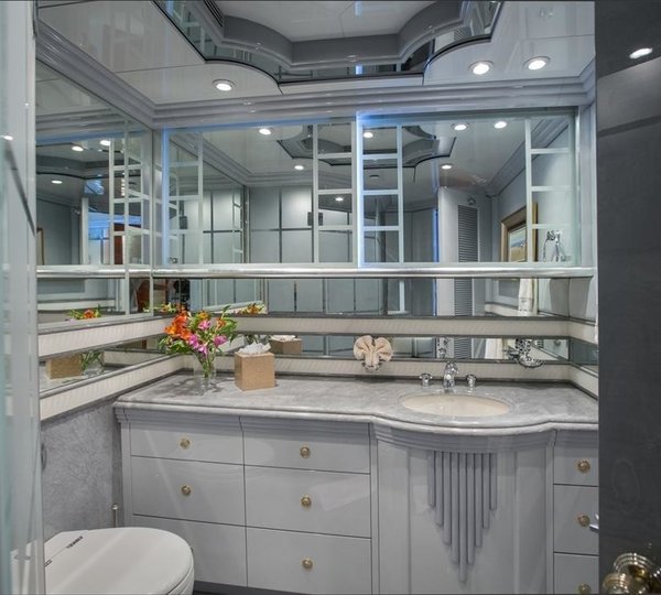 The 44m Yacht I LOVE THIS BOAT