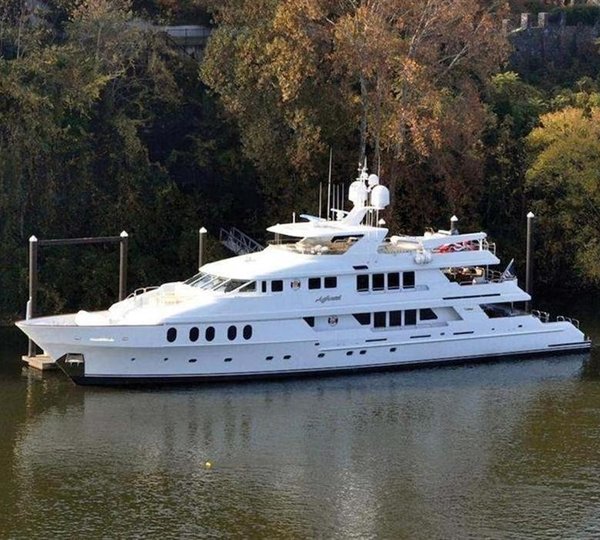 The 44m Yacht I LOVE THIS BOAT