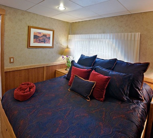 Blue Guest's Cabin On Yacht SAFARI EXPLORER