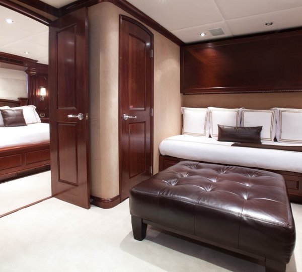 Twin Bed Cabin On Board Yacht CARPE DIEM II