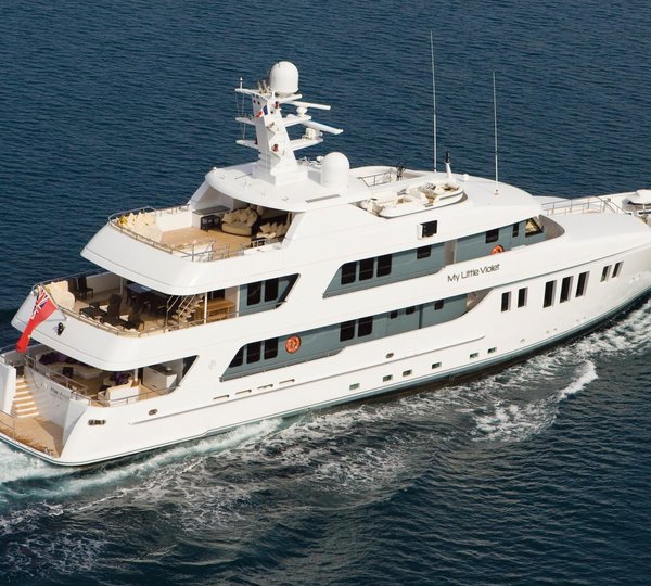 Cruising Aboard Yacht MY LITTLE VIOLET