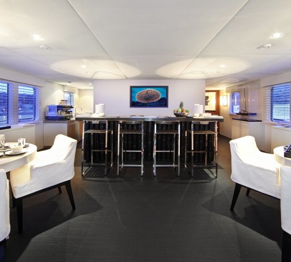 Saloon Profile On Yacht TUGATSU