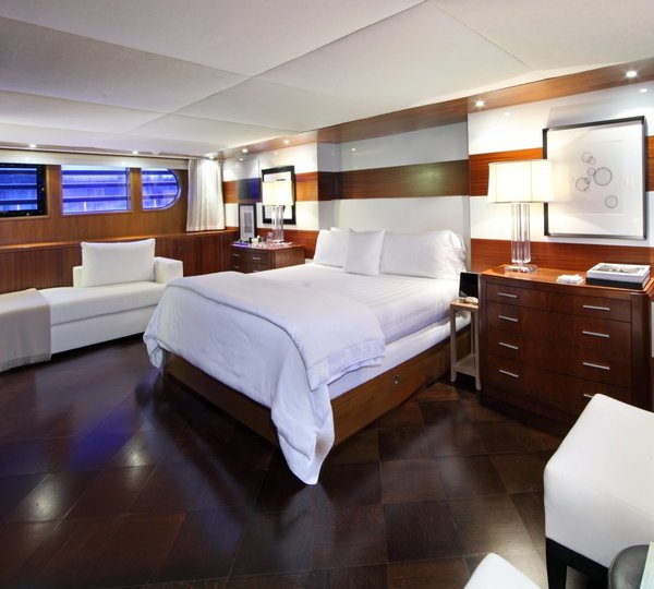 Main Master Cabin On Board Yacht TUGATSU