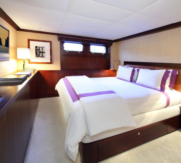 Double Sized Cabin Aboard Yacht TUGATSU