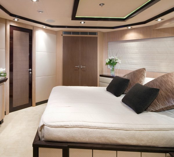 Cabin On Yacht BLUE ICE