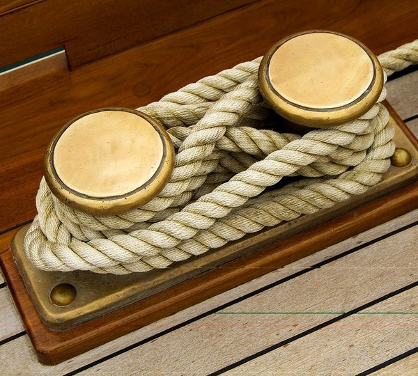 Rope: Yacht LULWORTH's Close Up Image