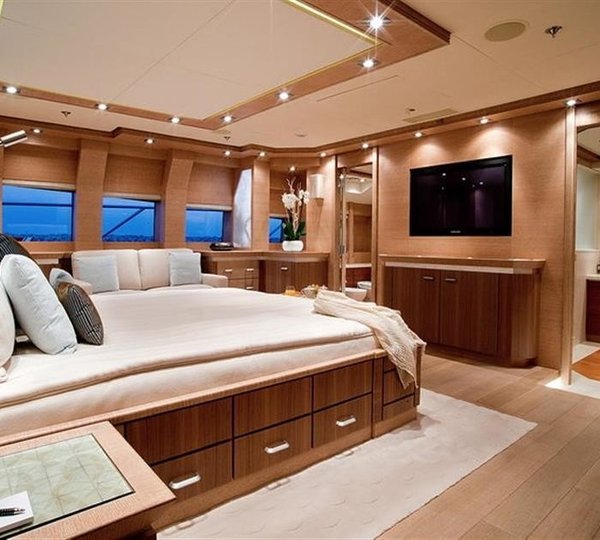 The 46m Yacht ONENESS