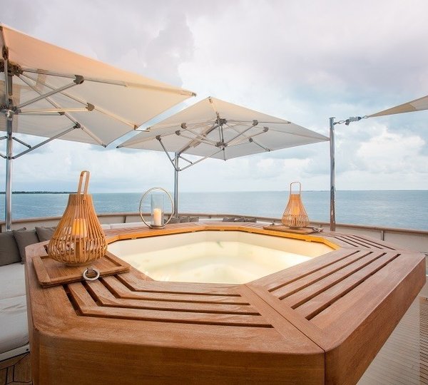 The 46m Yacht PIONEER