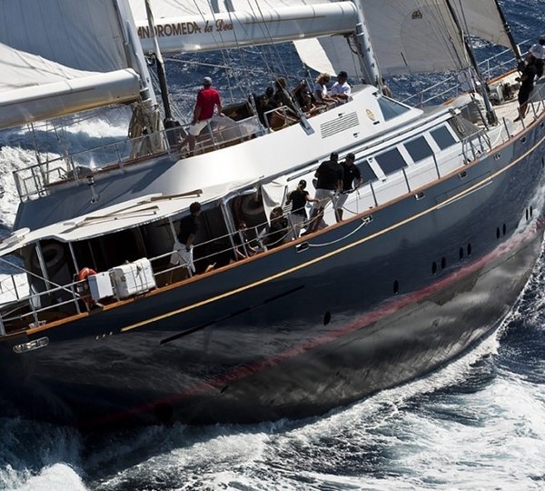 Cruising Aboard Yacht ANDROMEDA LA DEA