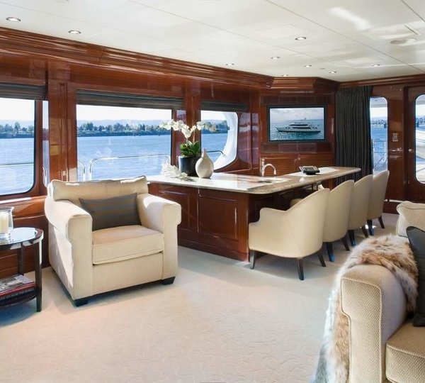 Premier Saloon Drinks Bar Zone Aboard Yacht NO COMMENT