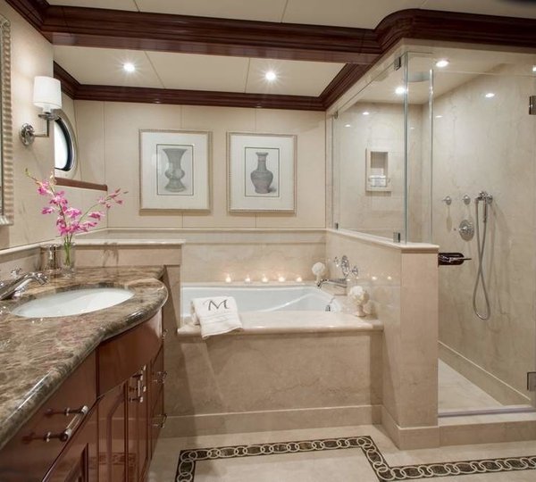 VIP Bath On Board Yacht NO COMMENT