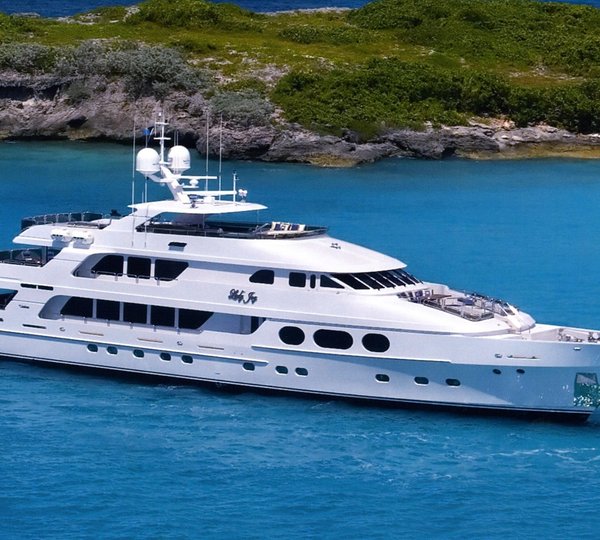 Profile Aspect On Yacht LADY JOY