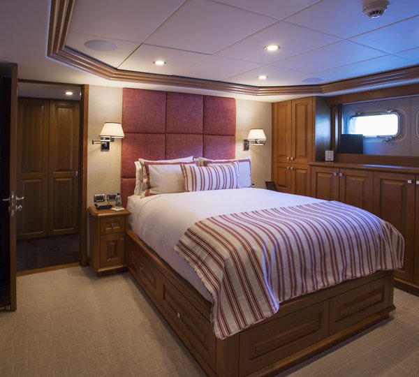 The 49m Yacht BLU 470