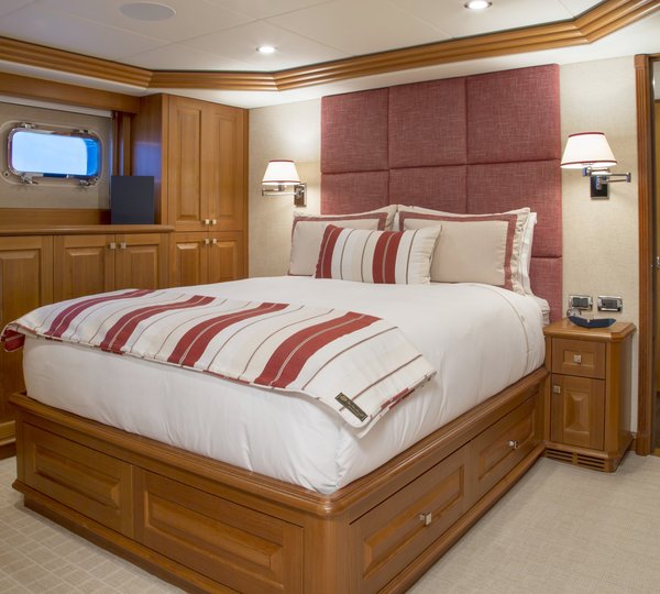 The 49m Yacht BLU 470