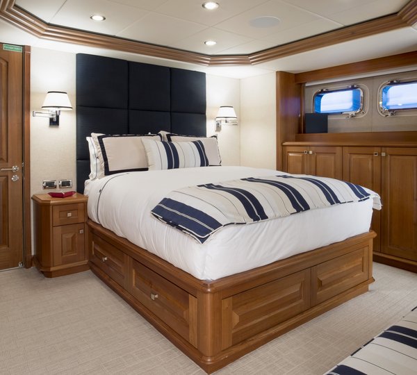 The 49m Yacht BLU 470