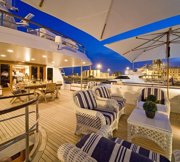 Aft Deck On Yacht BLU 470