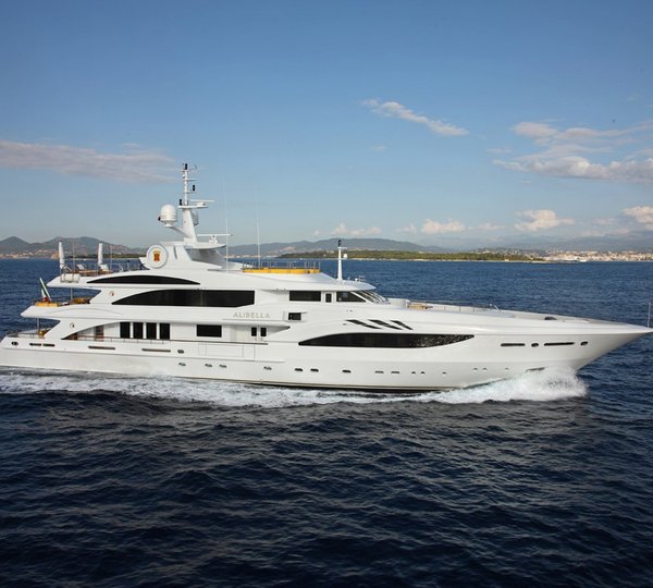 Overview On Yacht PLATINUM