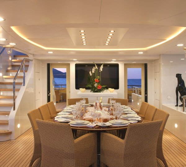 Bridgedeck Deck Eating/dining Aboard Yacht PLATINUM