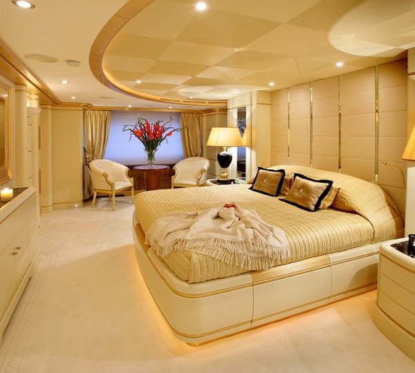 Main Master Cabin On Yacht PLATINUM