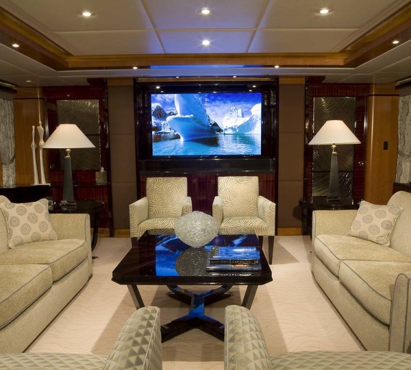Screening: Yacht REEF CHIEF's Premier Saloon Photograph