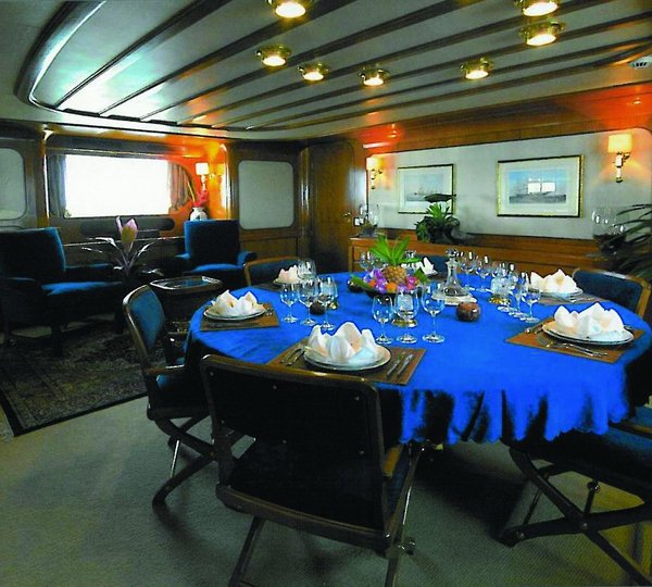 Eating/dining Saloon On Board Yacht BLUE GOLD