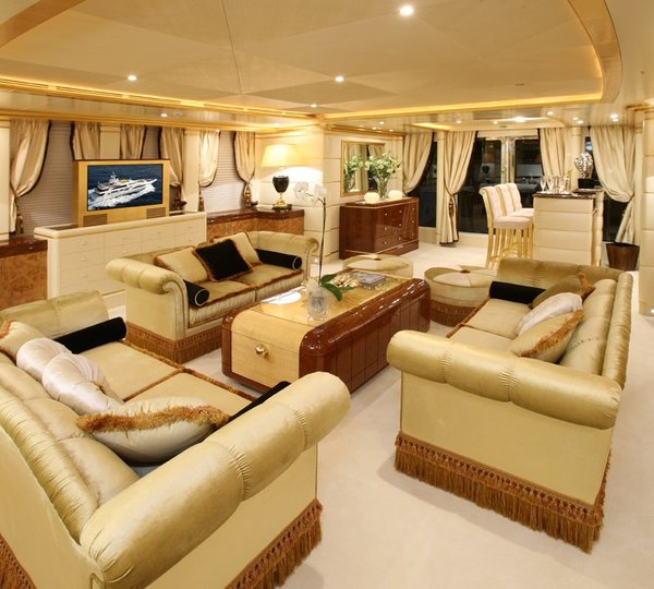 Premier Saloon On Yacht PLATINUM