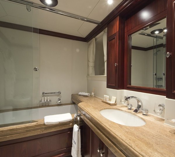 VIP Bath On Board Yacht LEGEND