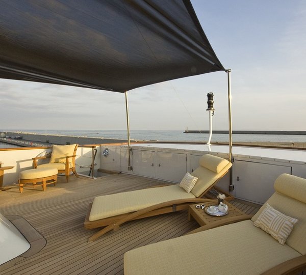 Lounging: Yacht LEGEND's Sun Deck Captured