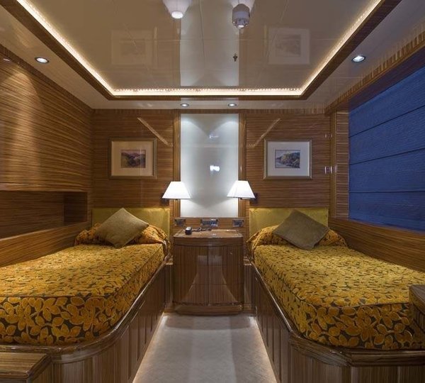 Twin Bed Cabin Aboard Yacht O'NEIRO