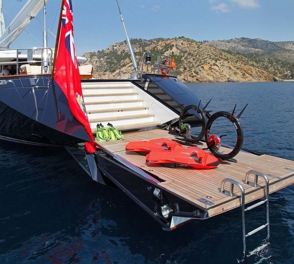 Landing On Yacht PRANA