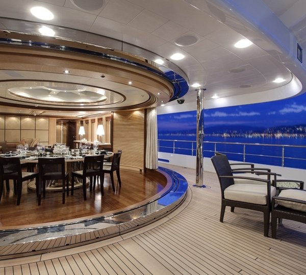 The 53m Yacht CHAYKA