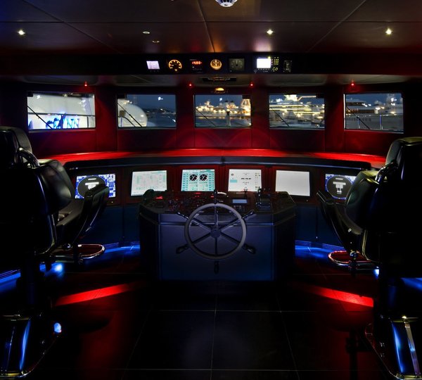 Bridgedeck Aboard Yacht SEA FORCE ONE