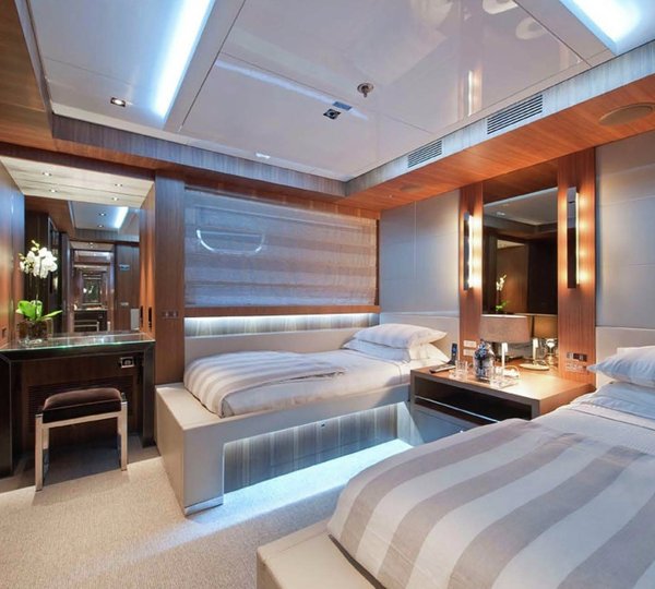 Twin Bed Cabin On Yacht SYNA