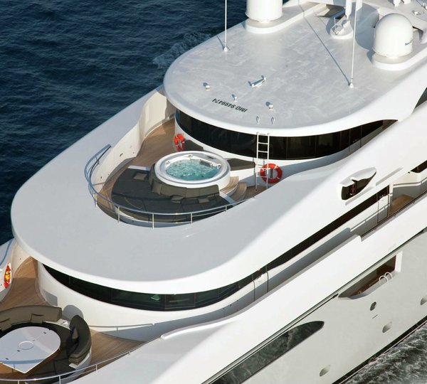 Decks: Yacht SYNA's From Above Aspect Pictured