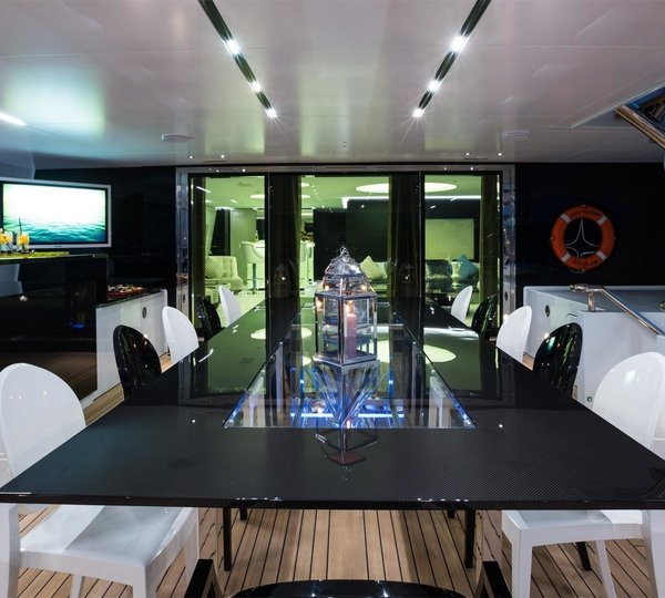 alfresco dining option